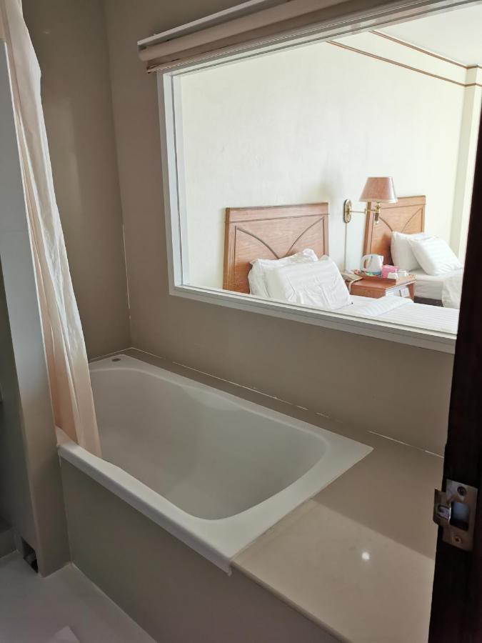 Hotel Morakot Twin Chumphon Exterior foto