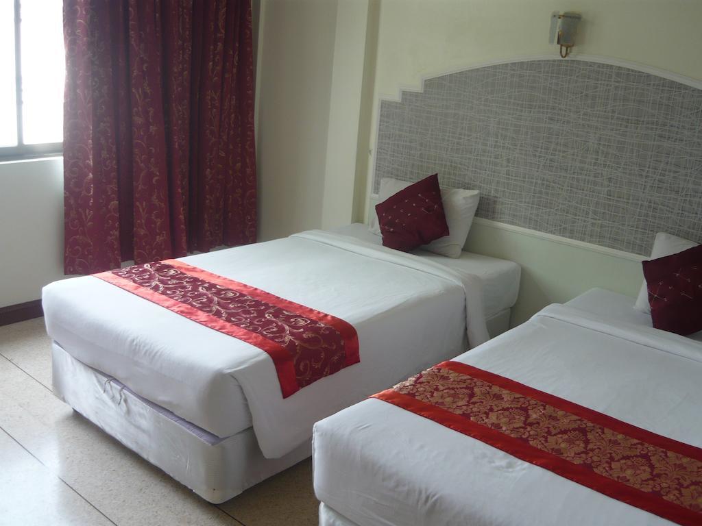 Hotel Morakot Twin Chumphon Habitación foto