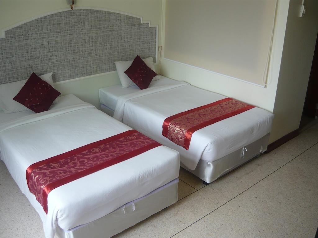 Hotel Morakot Twin Chumphon Habitación foto