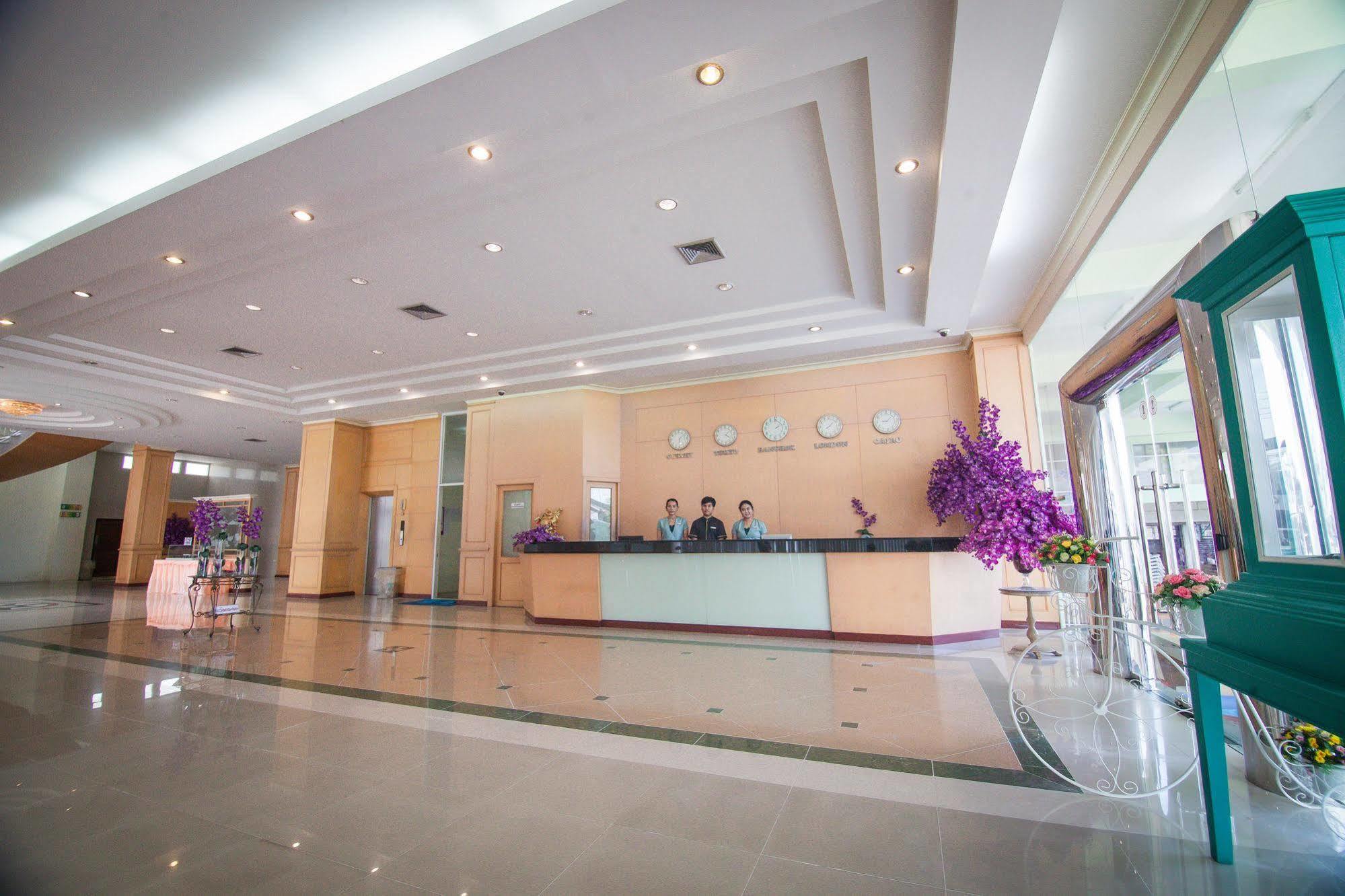 Hotel Morakot Twin Chumphon Exterior foto