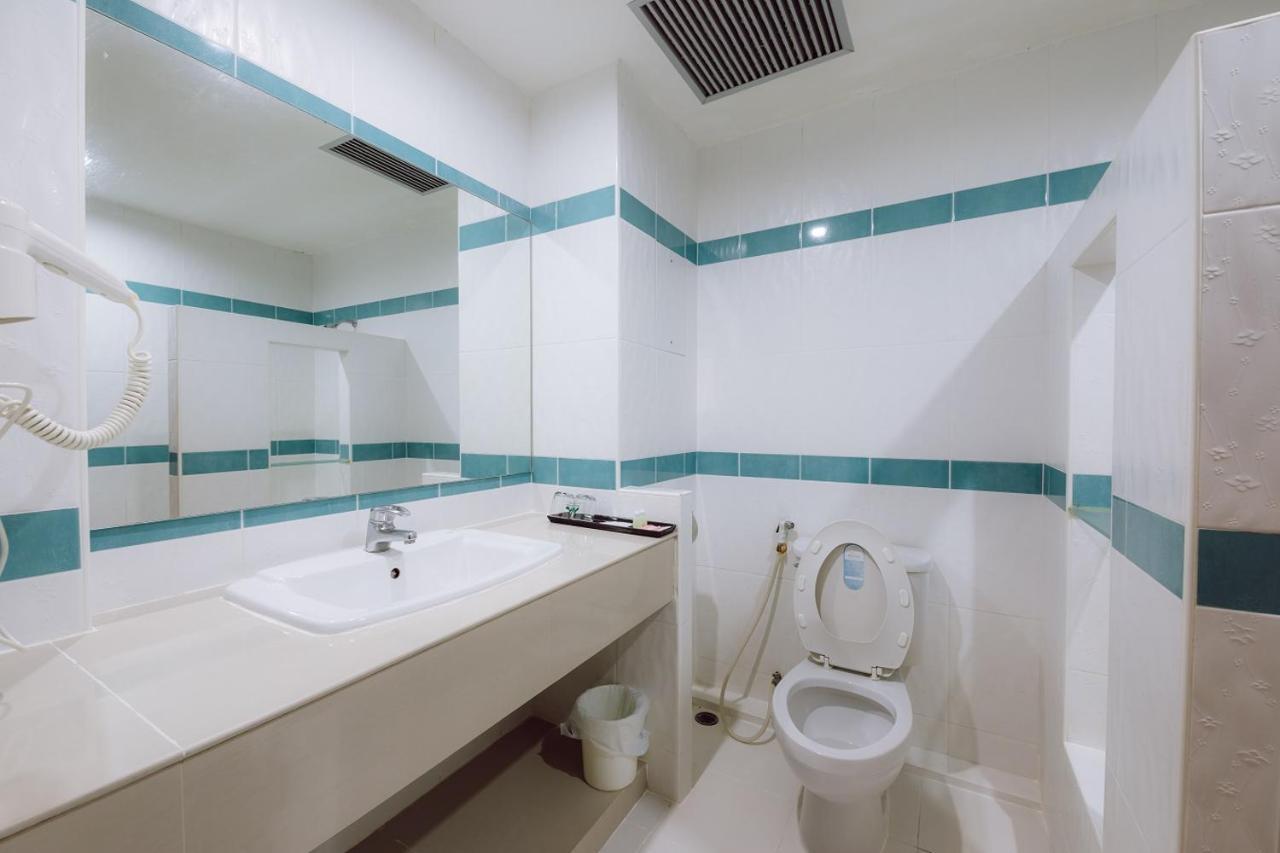 Hotel Morakot Twin Chumphon Exterior foto